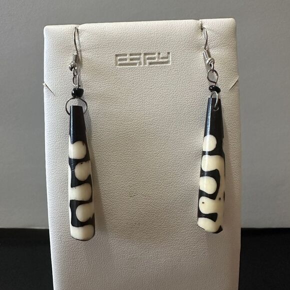 NWOT African Bone Round Teardrop Earrings - Picture 1 of 5